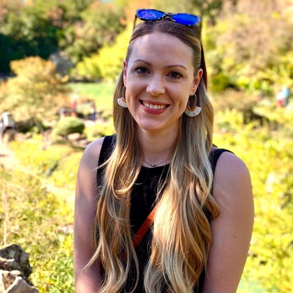 Meet your Posher, Heather - Picture 1 of 1